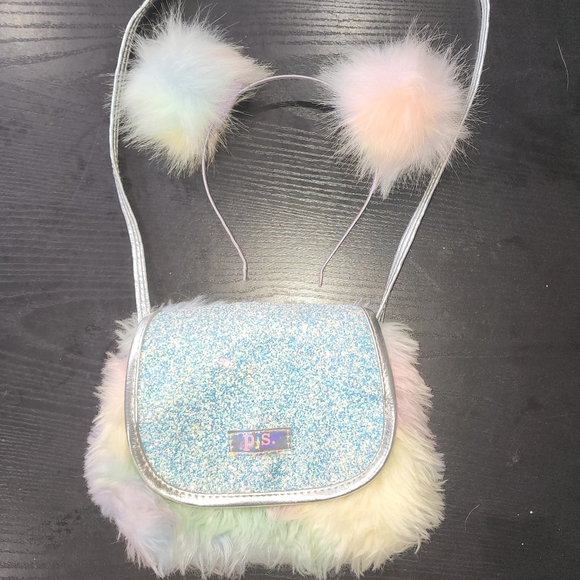 Fuzzy purse and matching headband headband. - Picture 5 of 10